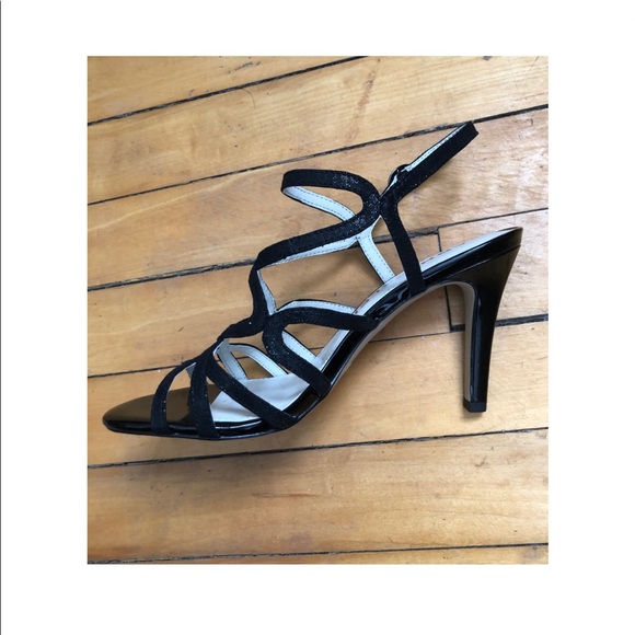 NWT Anne Klein Strappy Heels - Picture 4 of 6